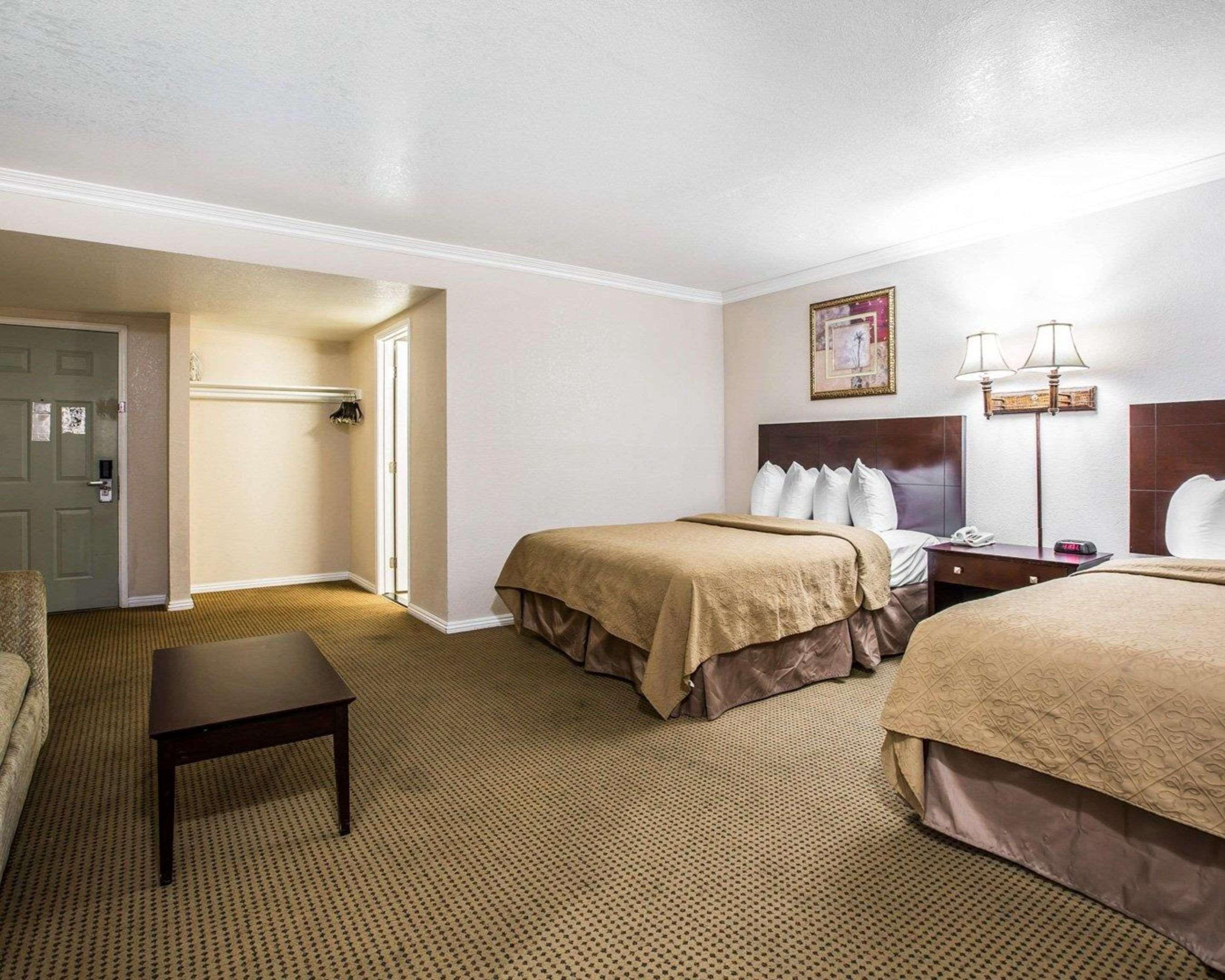 Quality Inn & Suites Thousand Oaks - Us101 Exterior photo