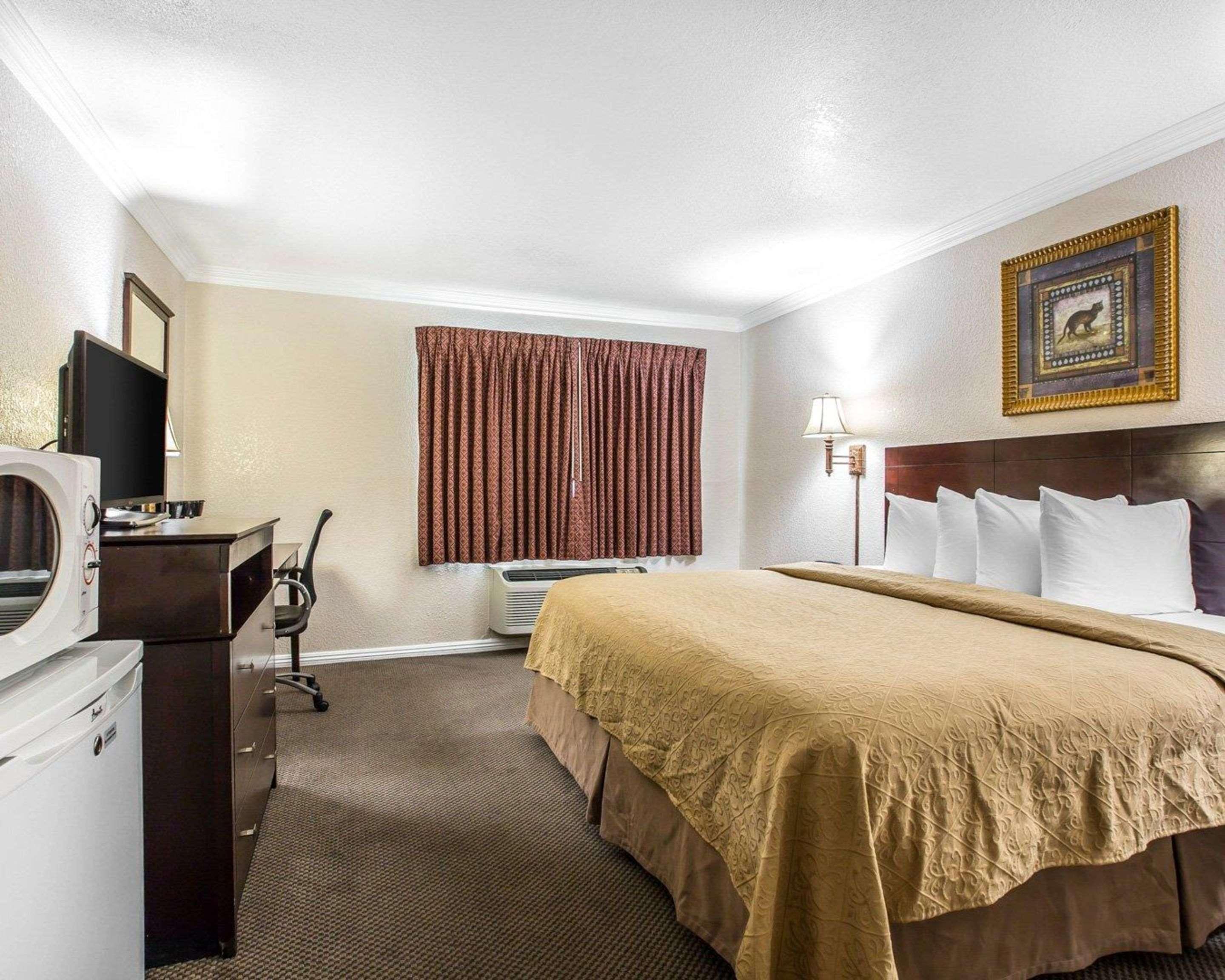 Quality Inn & Suites Thousand Oaks - Us101 Exterior photo