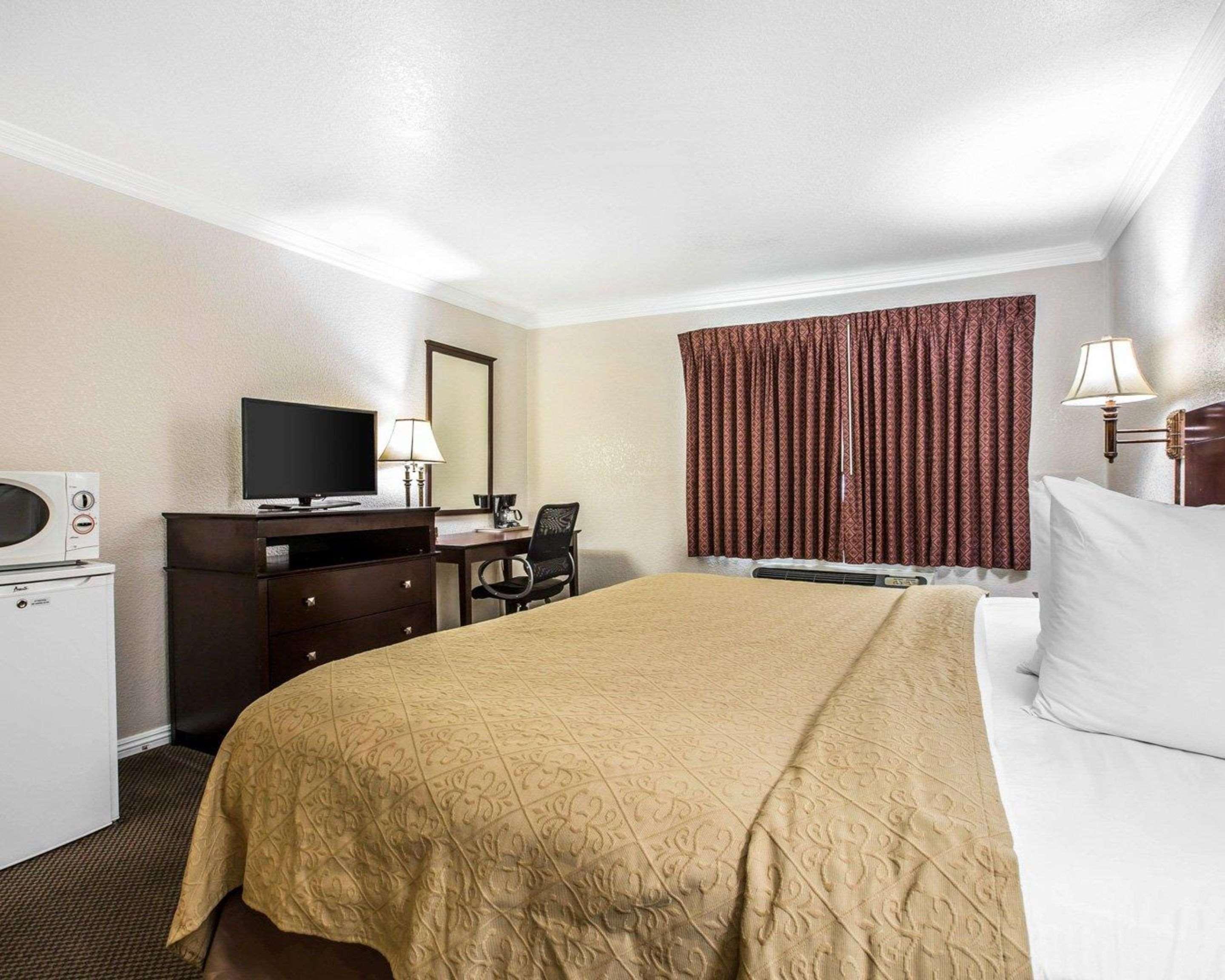 Quality Inn & Suites Thousand Oaks - Us101 Exterior photo